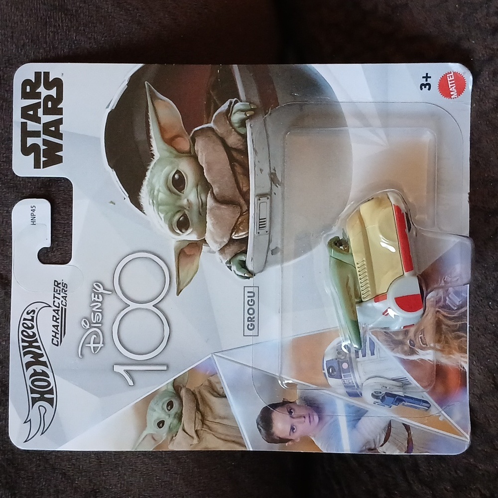 Mattel Hot Wheels Grogu Star Wars Diecast Car Toy Yoda Disney
